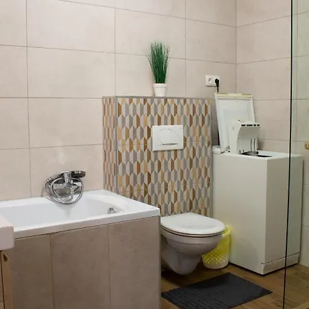 Apartament Titan *