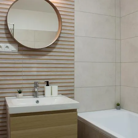 Apartament Titan