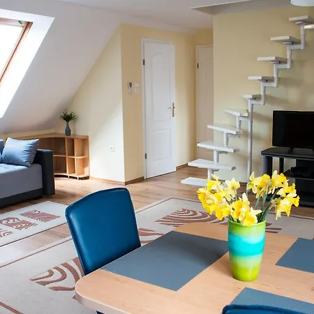 Apartament Titan *