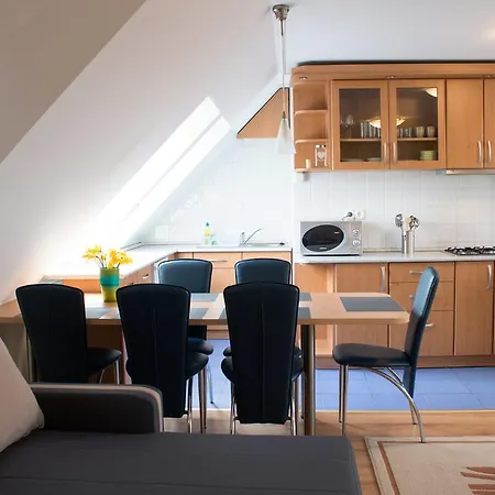 Apartament Titan *